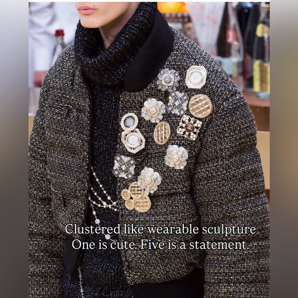 Shell Brooch - Picture 10 of 10